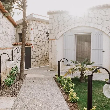 Ξενοδοχείο Deruni Ilica 3*