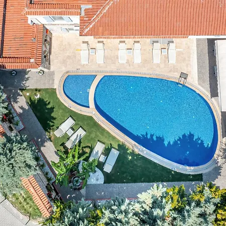 Deruni Ilica Отель 3*