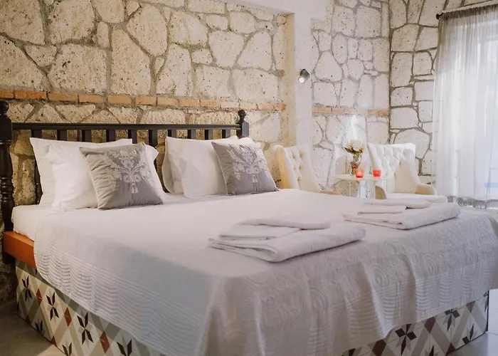 Deruni Ilıca Otel 3*