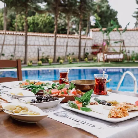 Hotel Deruni Ilica 3*