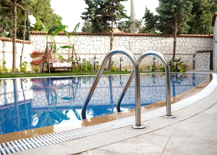 Deruni Ilica איזמיר