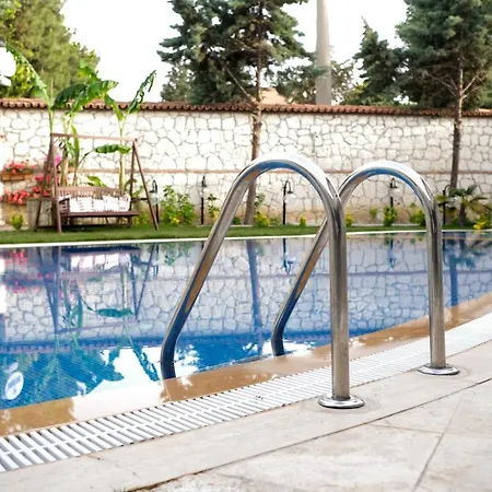 Deruni Ilica 이즈미르